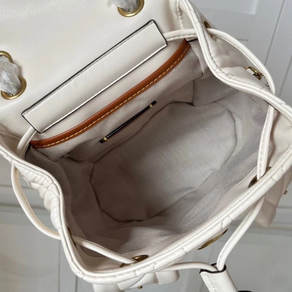 Authentic Tabby Backpack With Pillow Quilting - Picture 3 of 4